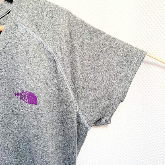 The North Face V Neck T-Shirt Short Sleeves Lightweight Gray Women sz Large - Picture 3 of 9